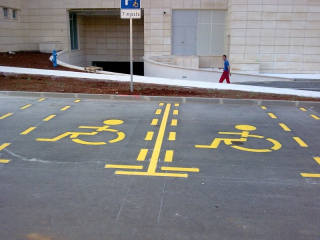 Parking mesta za invalide