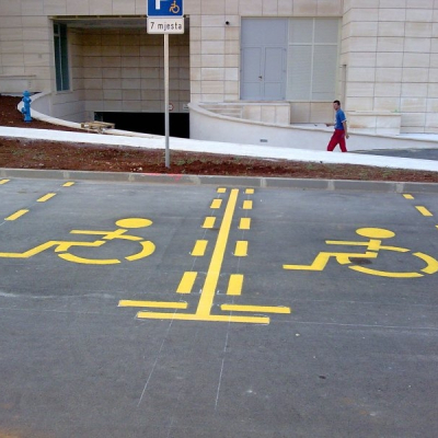 Parking mesta za invalide